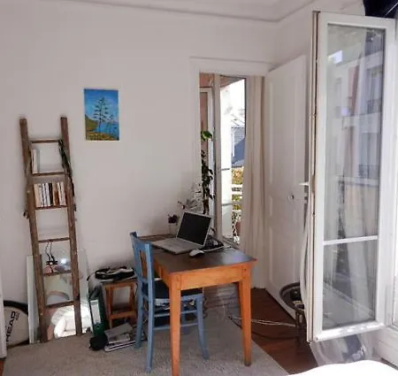 Beau 2 Pieces Avec Balcon Parc Des Buttes Chaumont Apartamento París